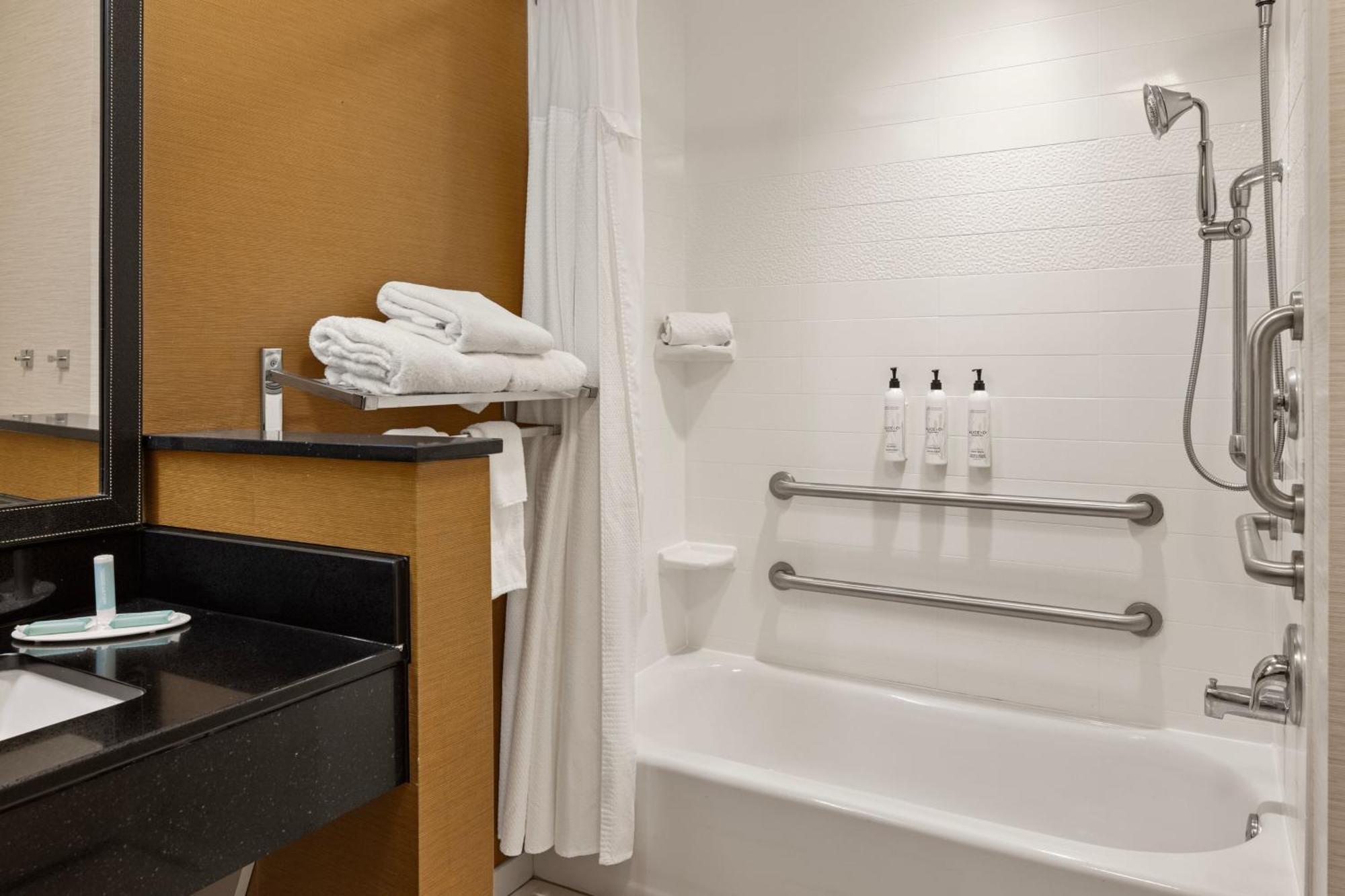 Fairfield Inn & Suites By Marriott Waterloo Cedar Falls Kültér fotó